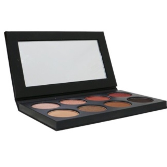 NIB MAC Cosmetics Travel Exclusive Eye Shadow x 8: 18K Rose Gold - Picture 2 of 3